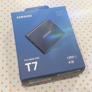 Samsung - T7 4TB External USB 3.2 Gen 2 Portable SSD- Titan Grey *BNIB*